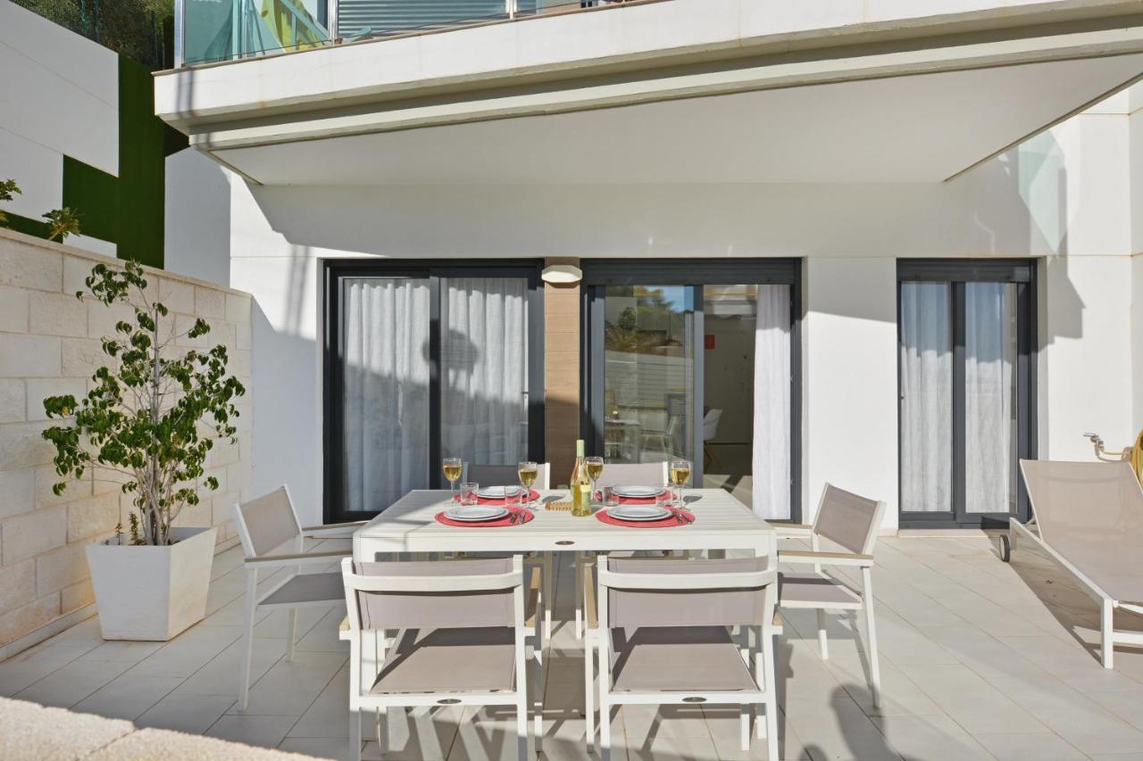 Beachfront Luxury Apartments By Nras Ареналес дел Сол Екстериор снимка