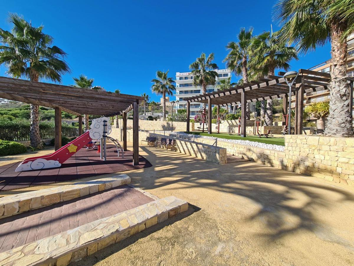 Beachfront Luxury Apartments By Nras Ареналес дел Сол Екстериор снимка