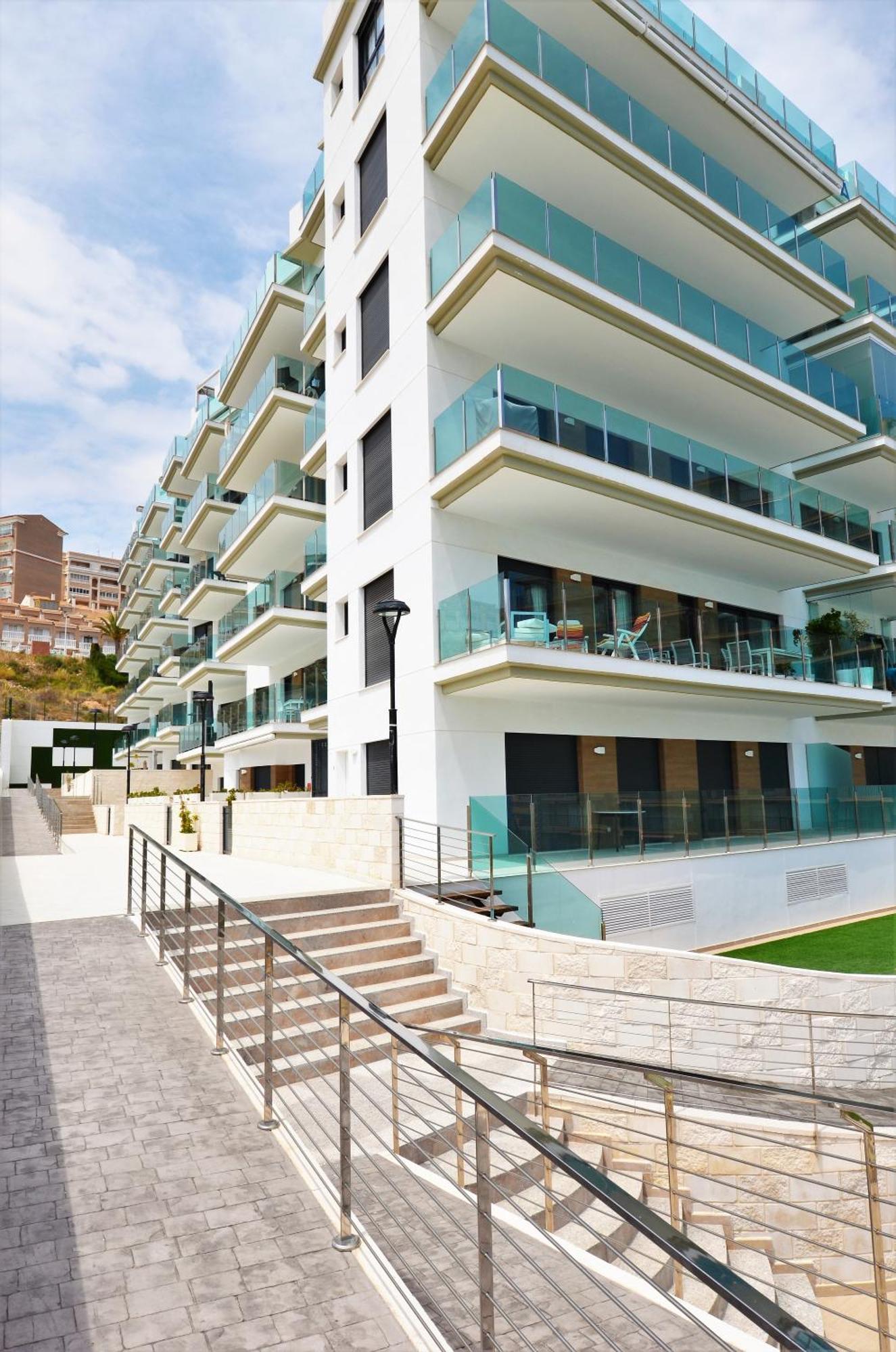 Beachfront Luxury Apartments By Nras Ареналес дел Сол Екстериор снимка